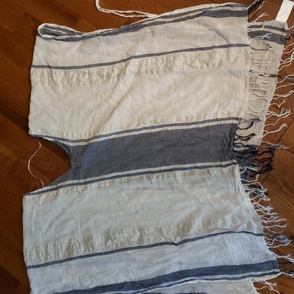 𝅺H&M multi function scarf/wrap - Picture 6 of 10